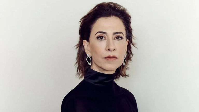 Fernanda Torres ganha prêmio satélite de melhor atriz de drama