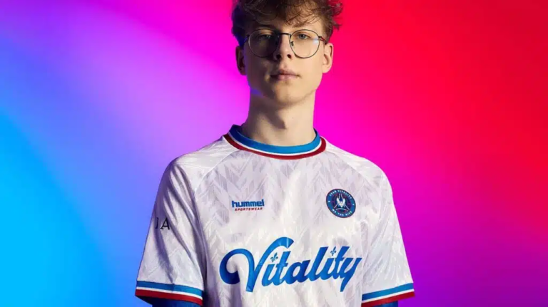 Team Vitality lança camisa alternativa em colaboração com a hummel