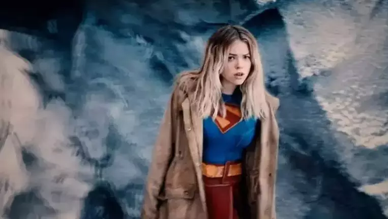 Supergirl: primeiras imagens revelam o tom ousado do novo DCU